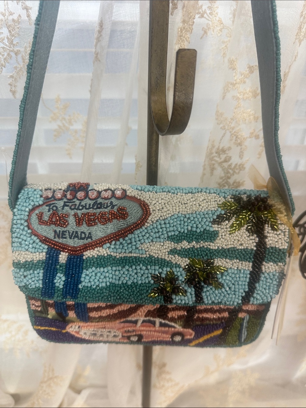 From India to you Las Vegas beaded shoulder bag - Picture 2 of 6